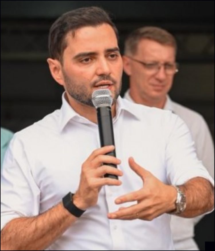 Gabriel Souza, vice-governador do Rio Grande do Sul, prestigia a abertura da Tresco Fashion na Três Coroas em Festa